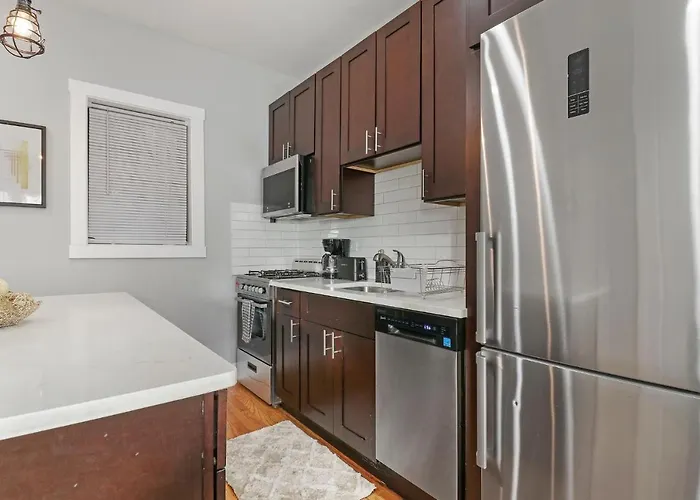 Apartment Alluring In Jefferson Park - Leland 1n *