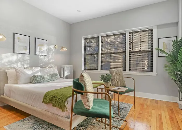 Alluring In Jefferson Park - Leland 1n