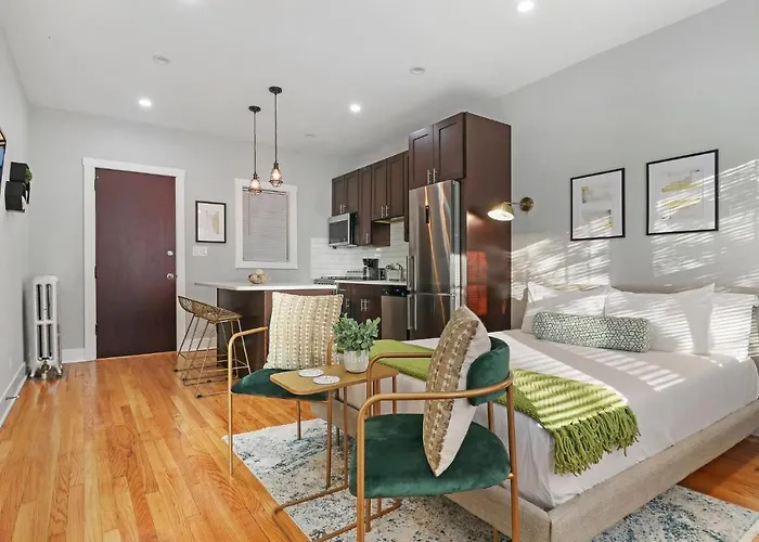Apartment Alluring In Jefferson Park - Leland 1n *