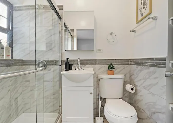 Apartment Alluring In Jefferson Park - Leland 1n